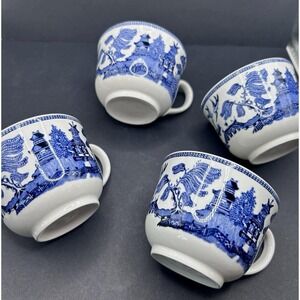 VTG Johnson Brothers "Blue Willow" Tea Cups Set of 4 Small  Made in England